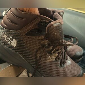 THE NORTH FACE Vectiv Mid Futurelight Men's Trail Running Shoes.